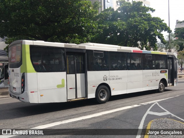 Viação Pavunense B32702 na cidade de Rio de Janeiro, Rio de Janeiro, Brasil, por Jorge Gonçalves. ID da foto: 6640270.