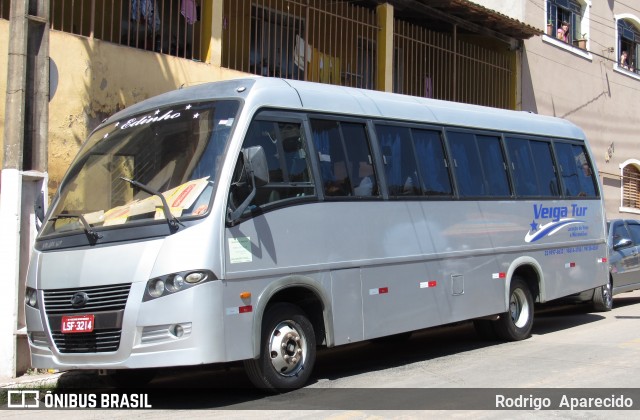 Ônibus Particulares 3214 na cidade de Congonhas, Minas Gerais, Brasil, por Rodrigo  Aparecido. ID da foto: 6639623.