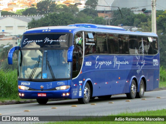 Ônibus Particulares 1953 na cidade de Belo Horizonte, Minas Gerais, Brasil, por Adão Raimundo Marcelino. ID da foto: 6642818.