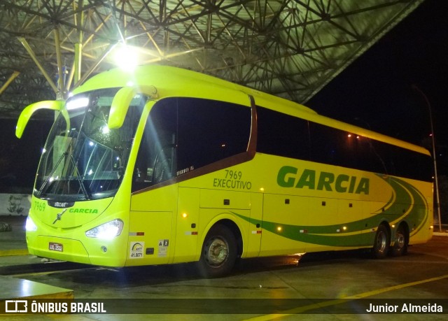 Viação Garcia 7969 na cidade de Maringá, Paraná, Brasil, por Junior Almeida. ID da foto: 6645539.