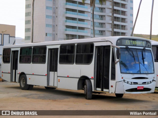 Ônibus Particulares KIS2275 na cidade de Maceió, Alagoas, Brasil, por Willian Pontual. Número da foto: #6643987.