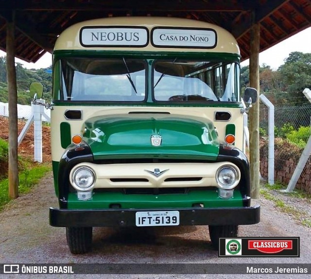 San Marino Neobus 1 na cidade de Caxias do Sul, Rio Grande do Sul, Brasil, por Marcos Jeremias. ID da foto: 6651590.