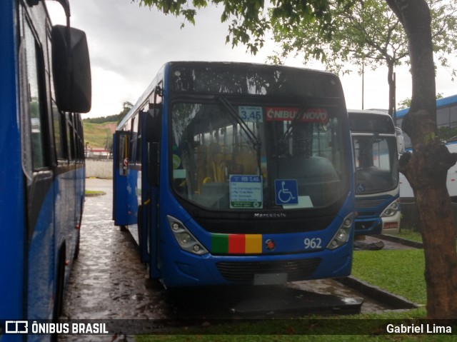 Transportadora Globo 962 na cidade de Recife, Pernambuco, Brasil, por Gabriel Lima. ID da foto: 6654056.