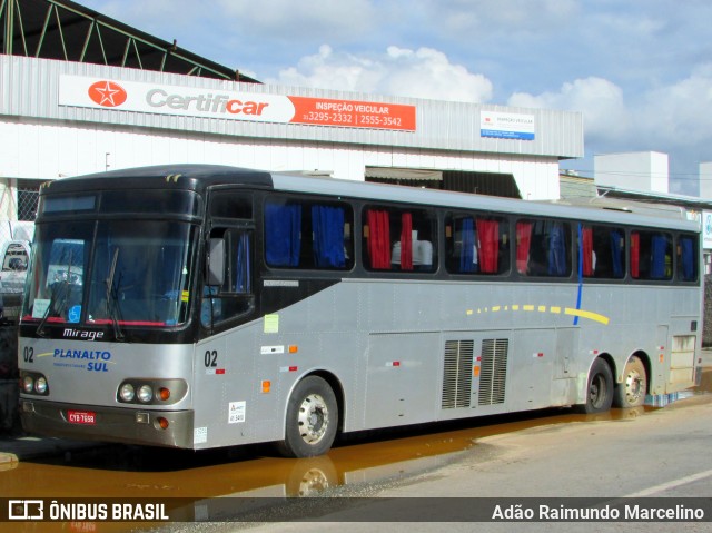 Planalto Sul Transporte e Turismo 02 na cidade de Belo Horizonte, Minas Gerais, Brasil, por Adão Raimundo Marcelino. ID da foto: 6656375.