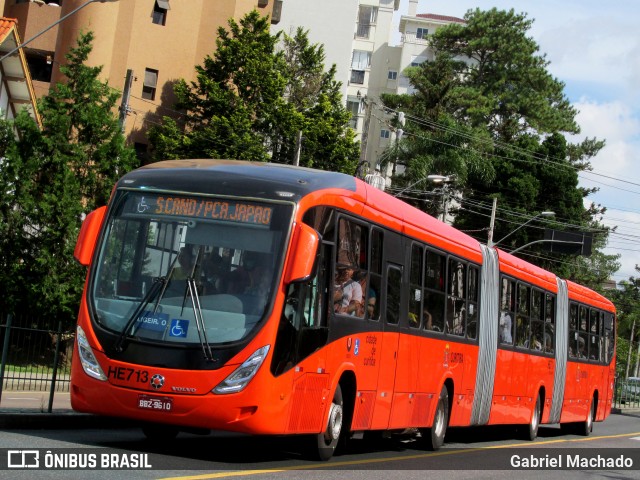 Auto Viação Redentor HE713 na cidade de Curitiba, Paraná, Brasil, por Gabriel Machado. Número da foto: #6654901.