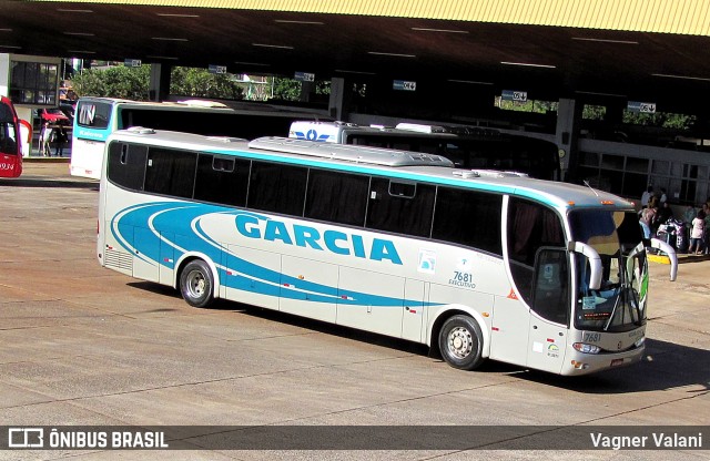 Viação Garcia 7681 na cidade de Foz do Iguaçu, Paraná, Brasil, por Vagner Valani. Número da foto: #6655959.