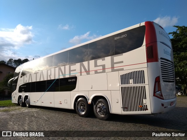 Auto Viação Catarinense 3733 na cidade de Joinville, Santa Catarina, Brasil, por Paulinho Sartor. ID da foto: 6658587.