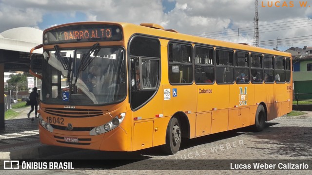 Viação Santo Ângelo 18042 na cidade de Curitiba, Paraná, Brasil, por Lucas Weber Calizario. ID da foto: 6662387.