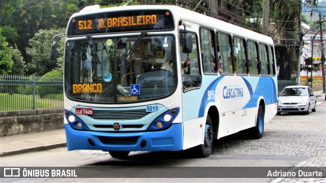 Viação Cascatinha 5015 na cidade de Petrópolis, Rio de Janeiro, Brasil, por Adriano Duarte. Número da foto: #6615927.