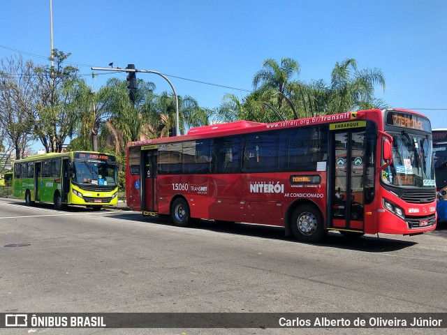 Viação Araçatuba 1.5.060 na cidade de Niterói, Rio de Janeiro, Brasil, por Carlos Alberto de Oliveira Júnior. Número da foto: #6615909.