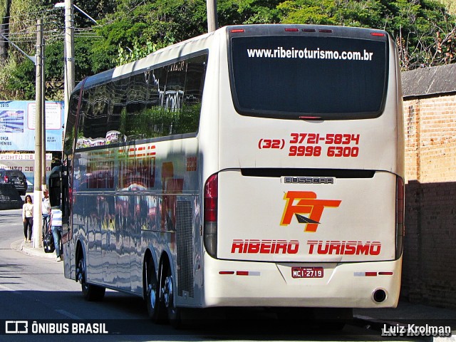 Ribeiro Turismo 2208 na cidade de Aparecida, São Paulo, Brasil, por Luiz Krolman. Número da foto: #6614175.