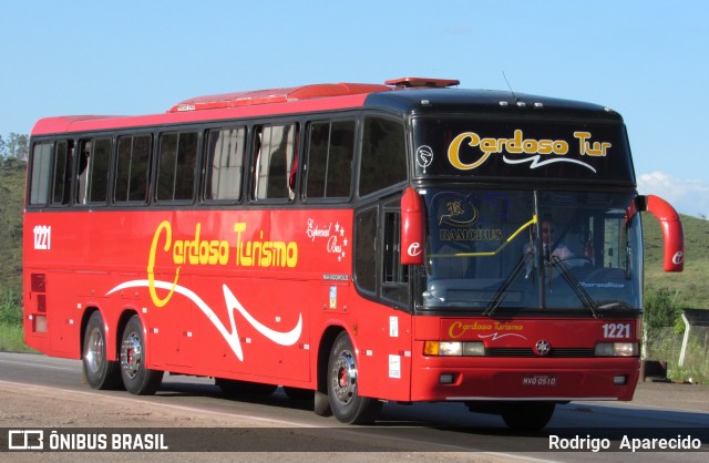 Cardoso Turismo 1221 na cidade de Conselheiro Lafaiete, Minas Gerais, Brasil, por Rodrigo  Aparecido. ID da foto: 6667503.