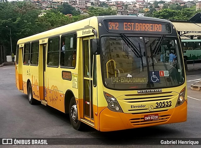 Via Oeste < Autobus Transportes 30532 na cidade de Belo Horizonte, Minas Gerais, Brasil, por Gabriel Henrique. ID da foto: 6669101.
