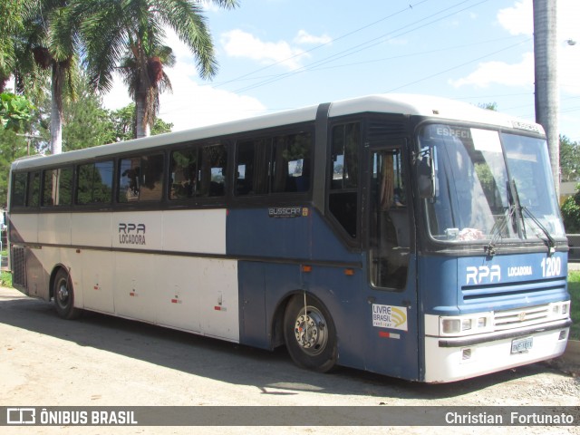 Ônibus Particulares 1811 na cidade de Porciúncula, Rio de Janeiro, Brasil, por Christian  Fortunato. Número da foto: #6676469.