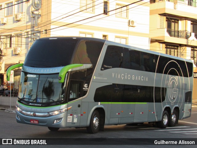 Viação Garcia 7297 na cidade de Balneário Camboriú, Santa Catarina, Brasil, por Guilherme Alisson. Número da foto: #6684089.