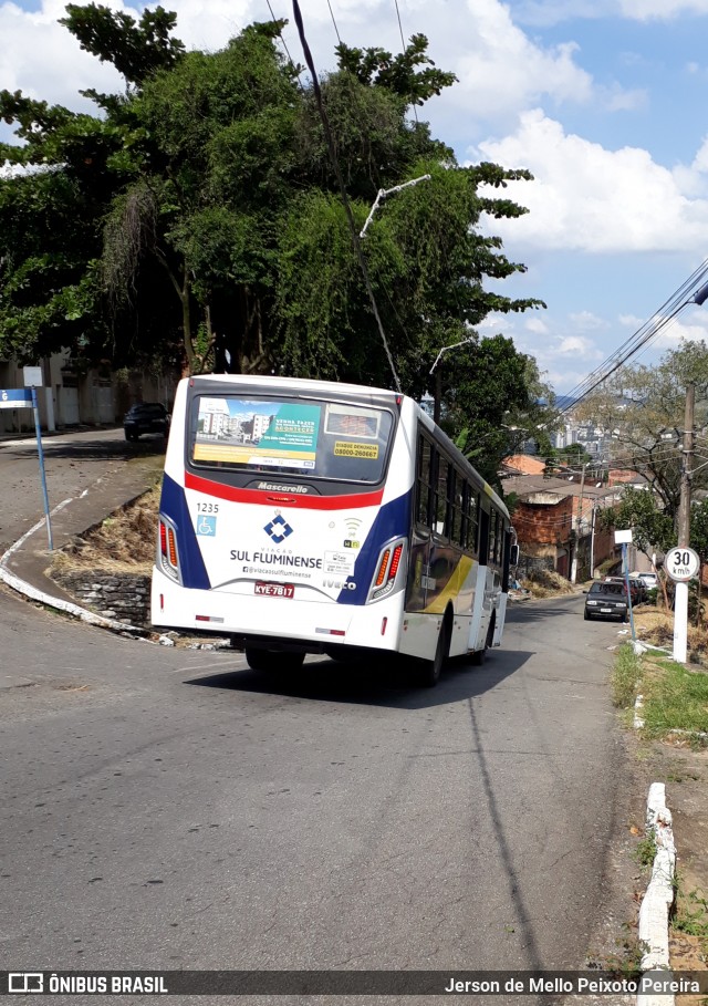 Viação Sul Fluminense 1235 na cidade de Volta Redonda, Rio de Janeiro, Brasil, por Jerson de Mello Peixoto Pereira. ID da foto: 6619673.