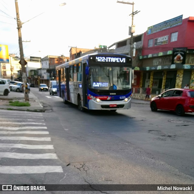 Auto Viação Bragança Metropolitana > Viação Raposo Tavares 12.323 na cidade de Itapevi, São Paulo, Brasil, por Michel Nowacki. ID da foto: 6619808.