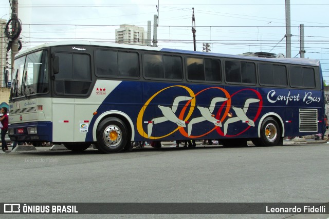 Confort Bus Viagens e Turismo 1500 na cidade de São Paulo, São Paulo, Brasil, por Leonardo Fidelli. Número da foto: #6693888.