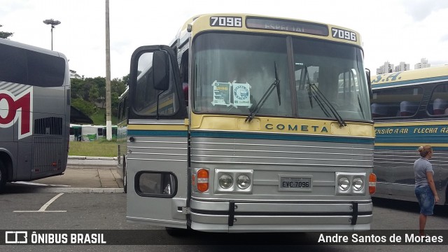 Ônibus Particulares 7096 na cidade de São Paulo, São Paulo, Brasil, por Andre Santos de Moraes. ID da foto: 6631893.