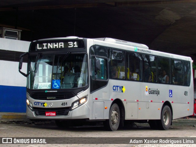 City Transporte Urbano Intermodal - Guarujá 451 na cidade de Guarujá, São Paulo, Brasil, por Adam Xavier Rodrigues Lima. Número da foto: #6633065.
