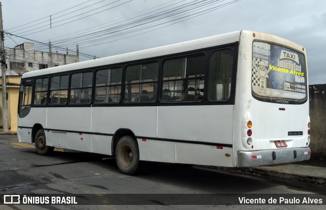 Ônibus Particulares 8611 na cidade de Santo Antônio do Monte, Minas Gerais, Brasil, por Vicente de Paulo Alves. Número da foto: #6634399.