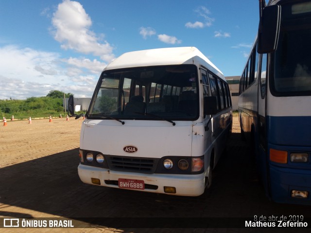 Ônibus Particulares 6889 na cidade de Irecê, Bahia, Brasil, por Matheus Zeferino. ID da foto: 6636254.