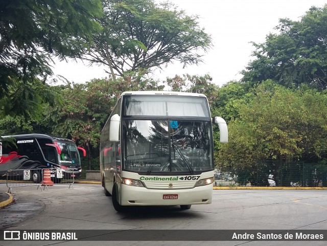 Viação Continental de Transportes 1057 na cidade de São Paulo, São Paulo, Brasil, por Andre Santos de Moraes. ID da foto: 6694286.