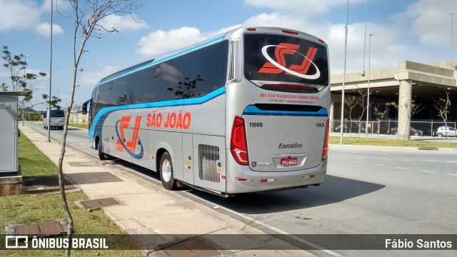 São João Turismo 11000 na cidade de Guarulhos, São Paulo, Brasil, por Fábio Santos. ID da foto: 6719974.