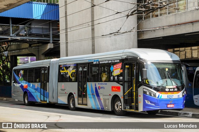 Metra - Sistema Metropolitano de Transporte 8257 na cidade de Diadema, São Paulo, Brasil, por Lucas Mendes. Número da foto: #6723926.