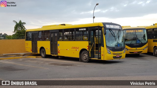 Gidion Transporte e Turismo 11703 na cidade de Joinville, Santa Catarina, Brasil, por Vinicius Petris. ID da foto: 6723044.