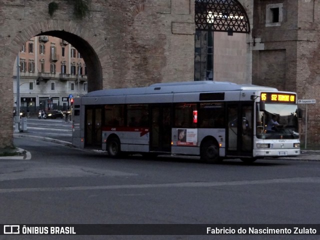 ATAC - Azienda Tramvie e Autobus del Comune di Roma 4349 na cidade de Rome, Rome Capital, Lazio, Itália, por Fabricio do Nascimento Zulato. ID da foto: 6725961.