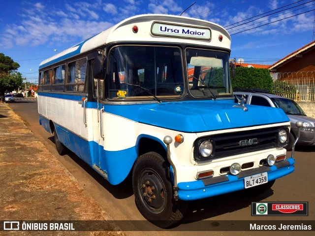 Ônibus Particulares 4359 na cidade de Itapecerica da Serra, São Paulo, Brasil, por Marcos Jeremias. ID da foto: 6727329.