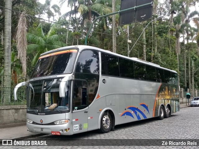 Canoinhas Transporte e Turismo 1026 na cidade de Petrópolis, Rio de Janeiro, Brasil, por Zé Ricardo Reis. Número da foto: #6731146.