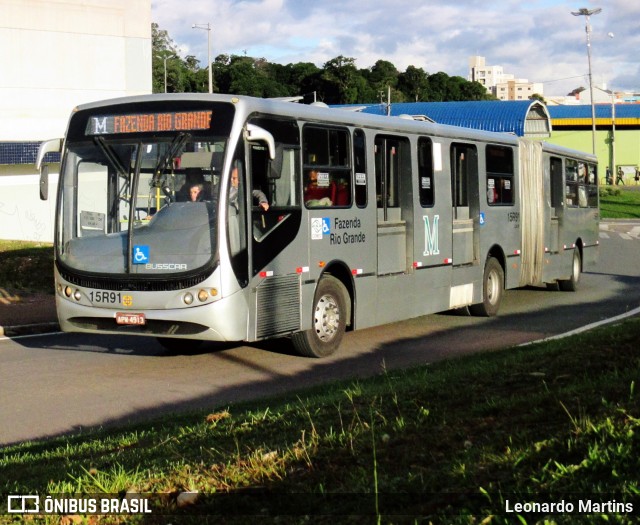 Leblon Transporte de Passageiros 15R91 na cidade de Fazenda Rio Grande, Paraná, Brasil, por Leonardo Martins. ID da foto: 6737528.