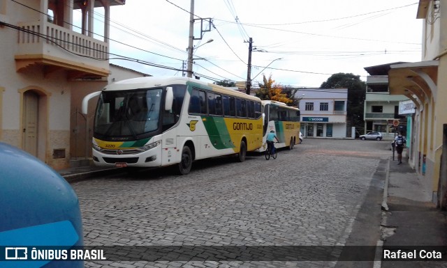 Empresa Gontijo de Transportes 3220 na cidade de Dom Silvério, Minas Gerais, Brasil, por Rafael Cota. ID da foto: 6736417.