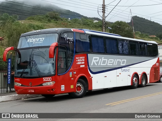 Ribeiro Turismo 5000 na cidade de Ouro Preto, Minas Gerais, Brasil, por Daniel Gomes. Número da foto: #6739484.
