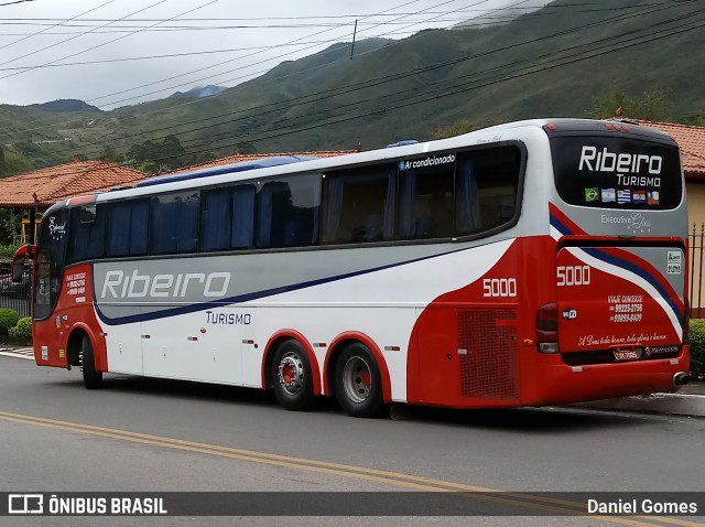 Ribeiro Turismo 5000 na cidade de Ouro Preto, Minas Gerais, Brasil, por Daniel Gomes. Número da foto: #6739492.