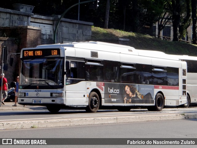 ATAC - Azienda Tramvie e Autobus del Comune di Roma 4294 na cidade de Rome, Rome Capital, Lazio, Itália, por Fabricio do Nascimento Zulato. ID da foto: 6739880.