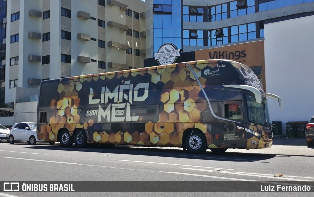 Banda Limão com Mel 3850 na cidade de Maceió, Alagoas, Brasil, por Luiz Fernando. Número da foto: #6741920.