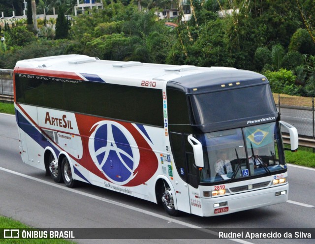 Ônibus Particulares 2810 na cidade de Santa Isabel, São Paulo, Brasil, por Rudnei Aparecido da Silva. ID da foto: 6741472.