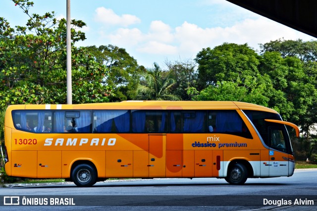 Viação Sampaio 13020 na cidade de Taubaté, São Paulo, Brasil, por Douglas Alvim. ID da foto: 6740849.