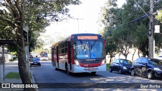 Trevo Transportes Coletivos 1102 na cidade de Porto Alegre, Rio Grande do Sul, Brasil, por Davi Borba. Número da foto: #6742677.
