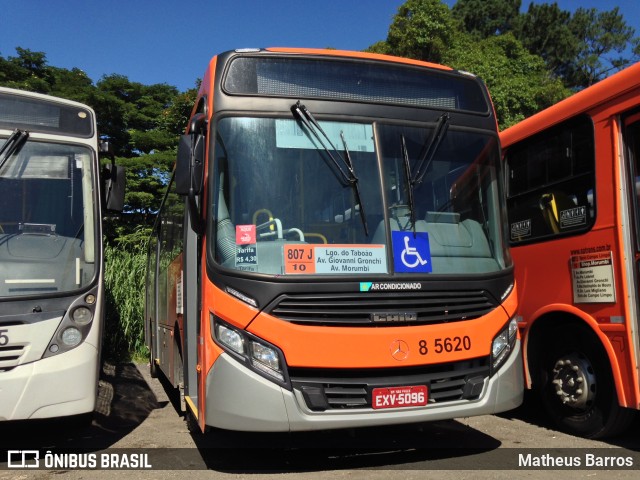 Auto Viação Transcap 8 5620 na cidade de São Paulo, São Paulo, Brasil, por Matheus Barros. ID da foto: 6699349.