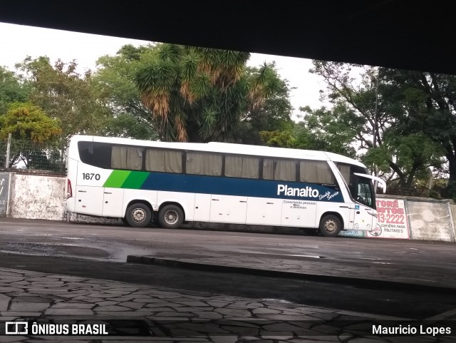 Planalto Transportes 1670 na cidade de Uruguaiana, Rio Grande do Sul, Brasil, por Mauricio Lopes. ID da foto: 6698126.