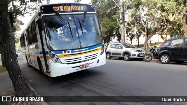 Trevo Transportes Coletivos 1070 na cidade de Porto Alegre, Rio Grande do Sul, Brasil, por Davi Borba. ID da foto: 6743035.