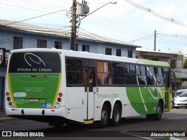 Expresso Princesa dos Campos 6062 na cidade de Cascavel, Paraná, Brasil, por Alexandre Rodrigo. ID da foto: 6743120.