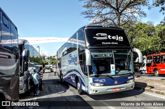 Steja Turismo 2013 na cidade de Belo Horizonte, Minas Gerais, Brasil, por Vicente de Paulo Alves. ID da foto: 6747586.