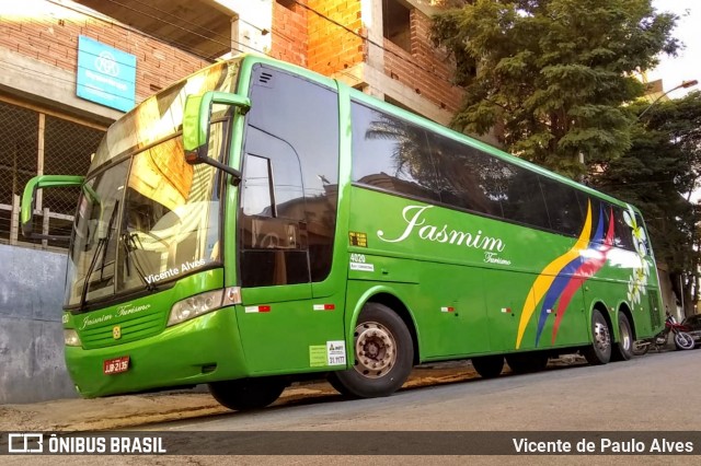 Jasmim Turismo 4020 na cidade de Itaúna, Minas Gerais, Brasil, por Vicente de Paulo Alves. Número da foto: #6748817.