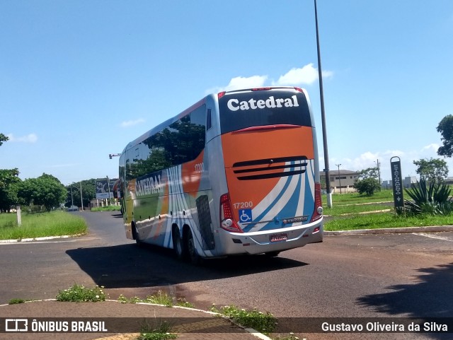 Catedral Turismo 17200 na cidade de Araguari, Minas Gerais, Brasil, por Gustavo Oliveira da Silva. ID da foto: 6752447.