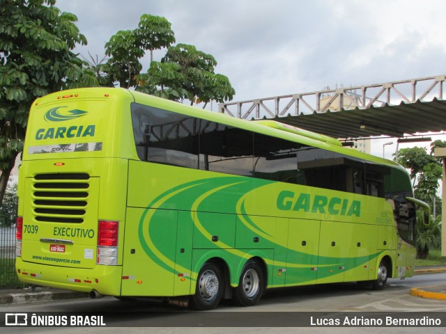 Viação Garcia 7039 na cidade de São Paulo, São Paulo, Brasil, por Lucas Adriano Bernardino. ID da foto: 6751347.